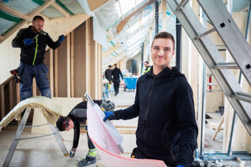 Arbeidere på en byggeplass